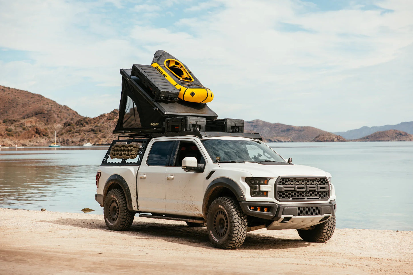 ROAM DESPERADO HARDSHELL ROOFTOP TENT