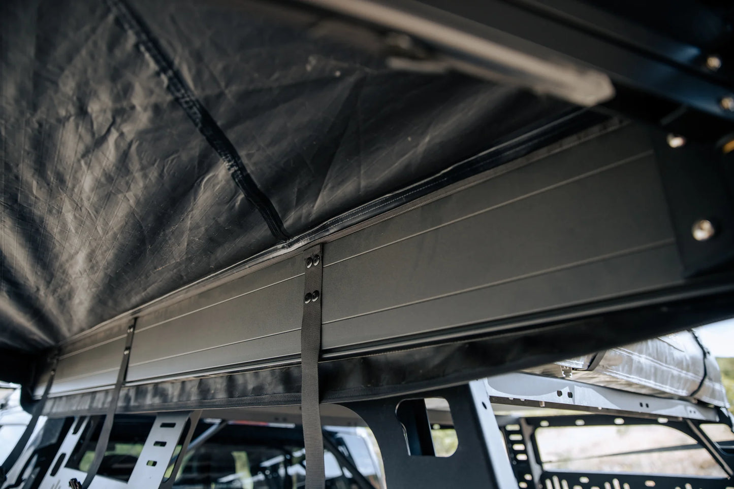 ARC 270 AWNING (DRIVER)