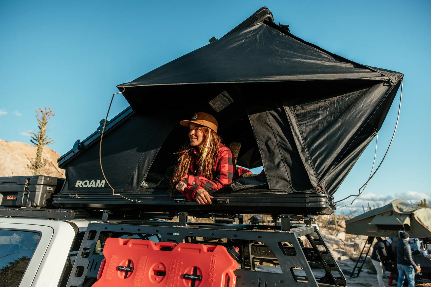 ROAM DESPERADO HARDSHELL ROOFTOP TENT