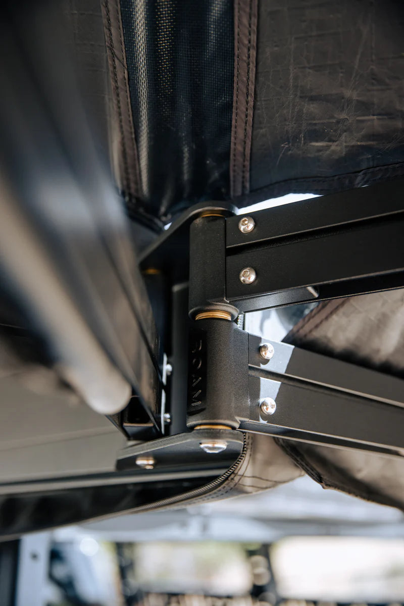 ARC 270 AWNING (DRIVER)